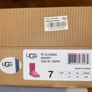 Women's UGG Classic Short Boot